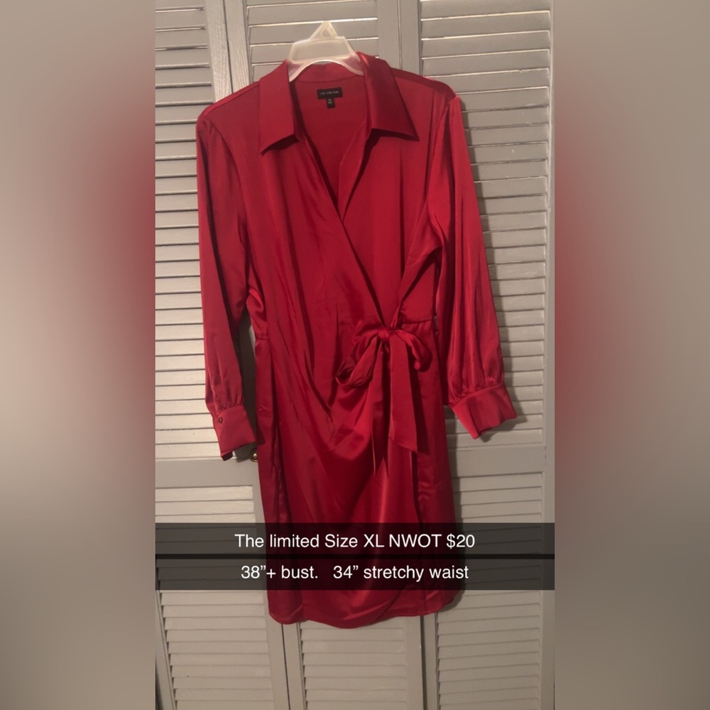 Elegant Red Women's Robe